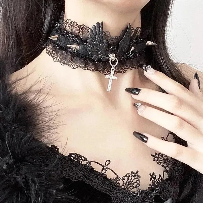 Chic Angel Wing Choker Necklace